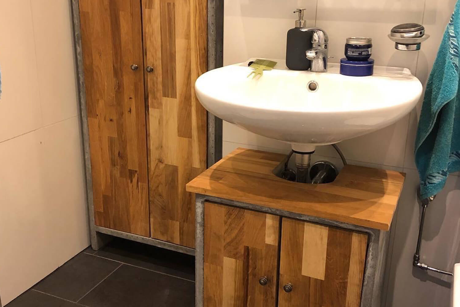 Betonmöbel für das Badezimmer von Schneider Bau Köln