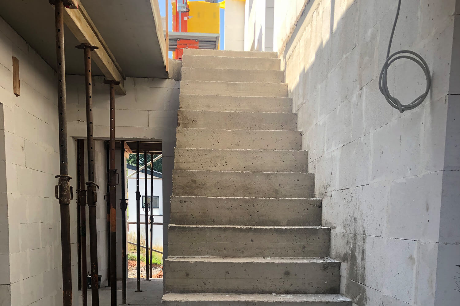 Betontreppe von Schneider Bau Köln